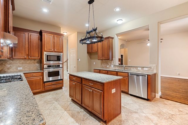 1750 Lake Forest Drive, Rockwall, TX 75087