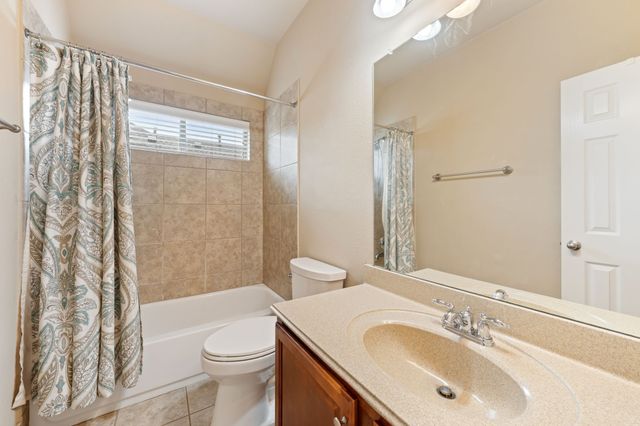 1750 Lake Forest Drive, Rockwall, TX 75087