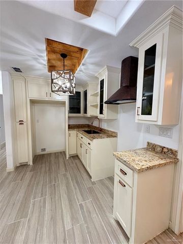 41 Rincon Road, Escobares, TX 78584