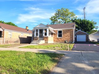 673 Slade Avenue, Elgin, IL 60120
