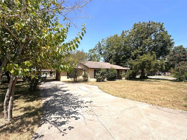 400 Sunbonnet DR, Buda, TX 78610
