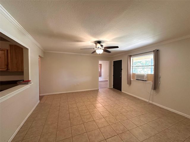 400 Sunbonnet DR, Buda, TX 78610
