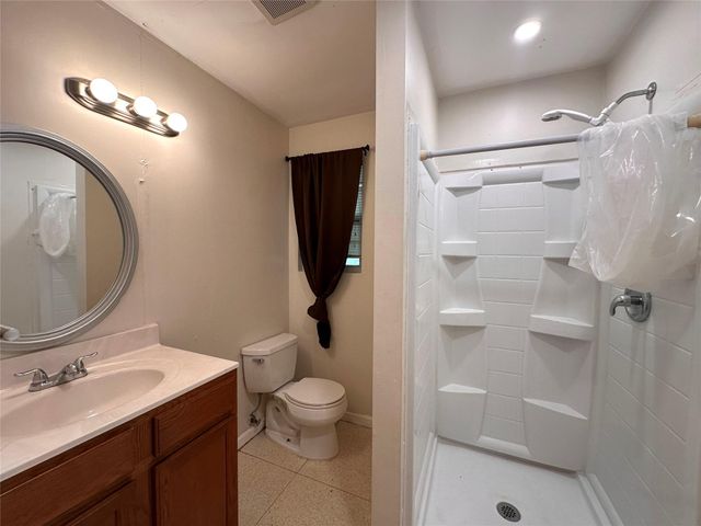 400 Sunbonnet DR, Buda, TX 78610