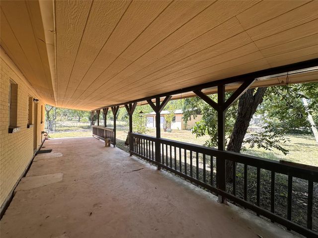 400 Sunbonnet DR, Buda, TX 78610