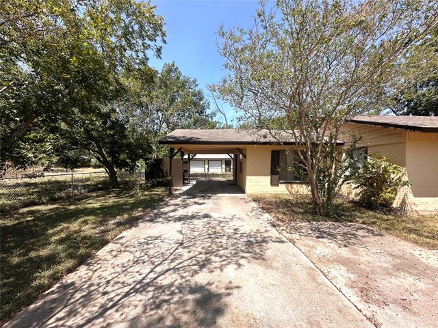 400 Sunbonnet DR, Buda, TX 78610