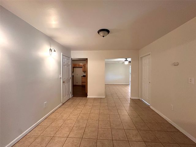 400 Sunbonnet DR, Buda, TX 78610