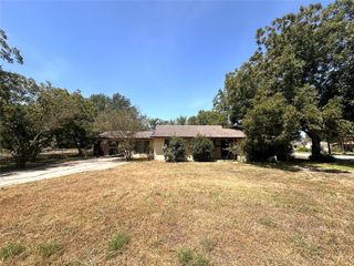 400 Sunbonnet DR, Buda, TX 78610