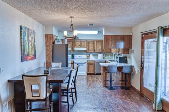 1805 SE 13th Street, Moore, OK 73160