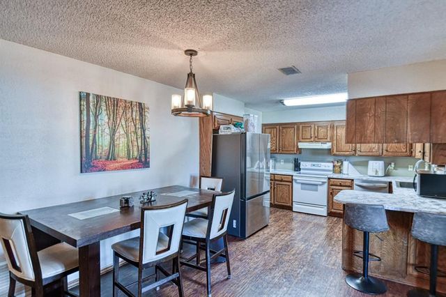 1805 SE 13th Street, Moore, OK 73160