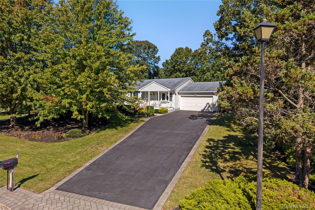 5 Heather Court, Middle Island, NY 11953 — photo 3