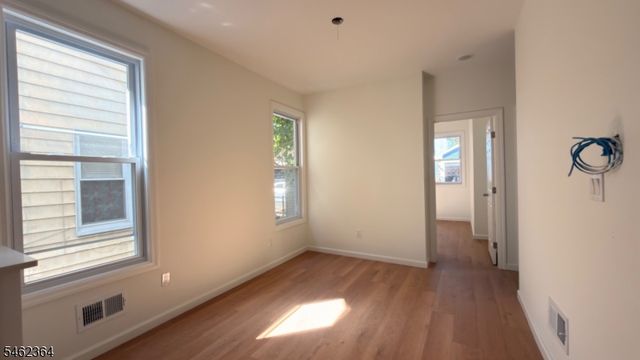 346 Woodside Ave, Newark City, NJ 07104