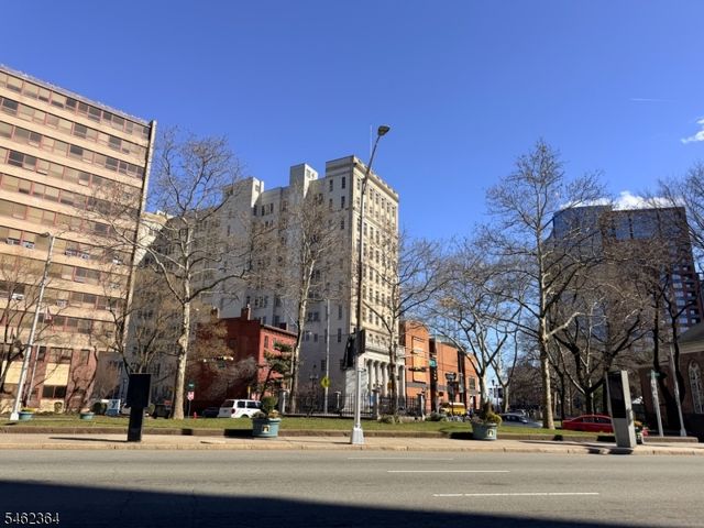 346 Woodside Ave, Newark City, NJ 07104