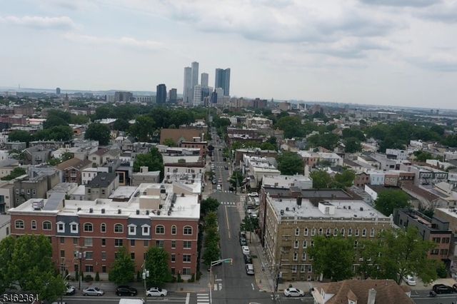 346 Woodside Ave, Newark City, NJ 07104