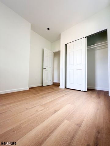 346 Woodside Ave, Newark City, NJ 07104