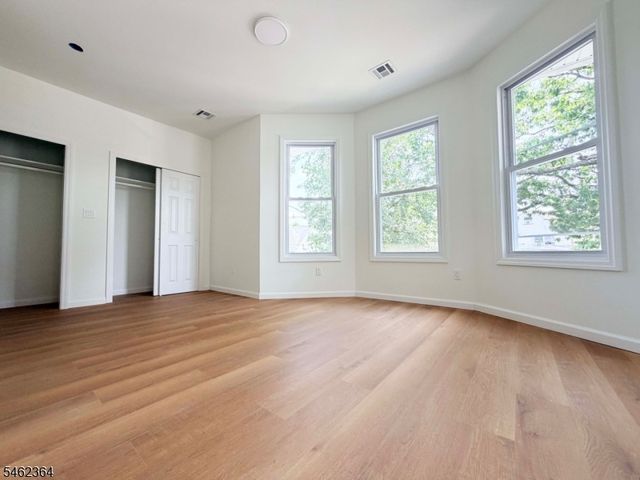 346 Woodside Ave, Newark City, NJ 07104