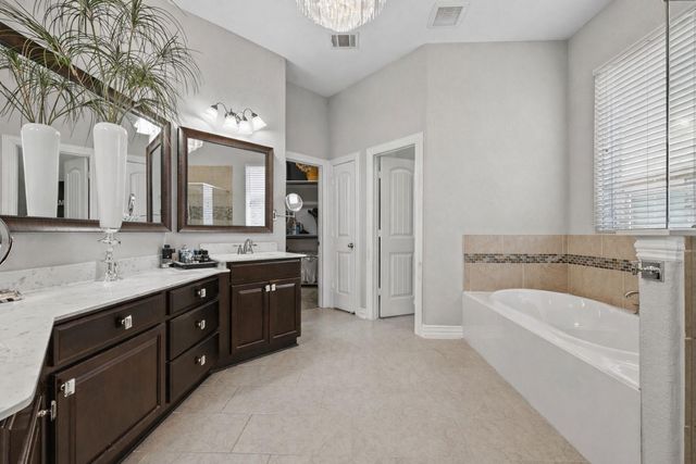 381 Betony LOOP, Buda, TX 78610