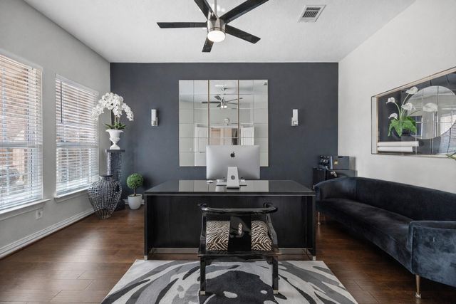 381 Betony LOOP, Buda, TX 78610