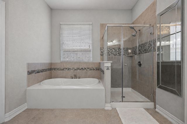 381 Betony LOOP, Buda, TX 78610