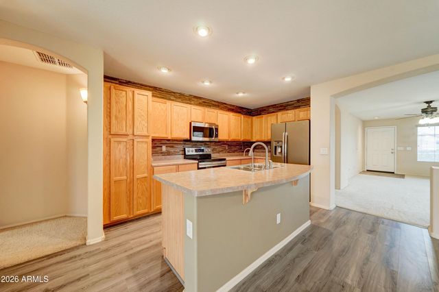 39942 N PASSARO Drive, San Tan Valley, AZ 85140