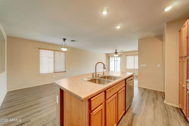39942 N PASSARO Drive, San Tan Valley, AZ 85140