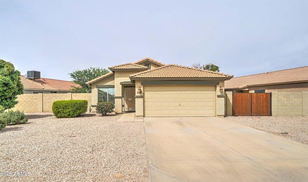 39942 N PASSARO Drive, San Tan Valley, AZ 85140