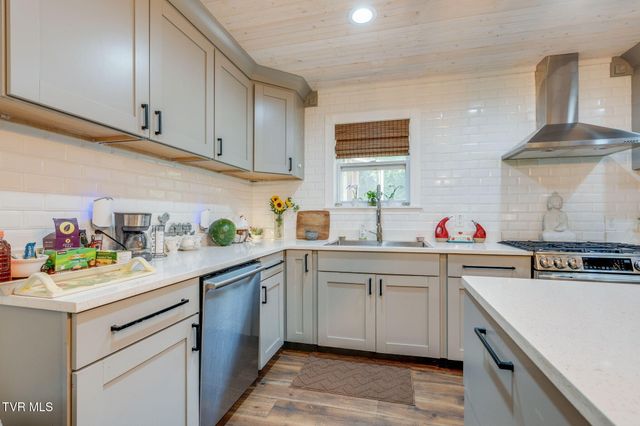 114 Greenland Park Road, Church Hill, TN 37642