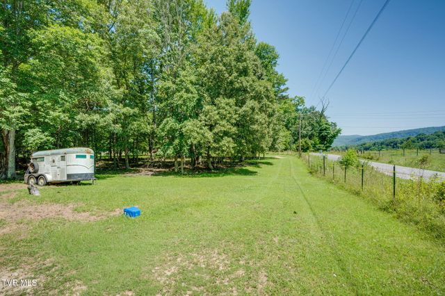 114 Greenland Park Road, Church Hill, TN 37642
