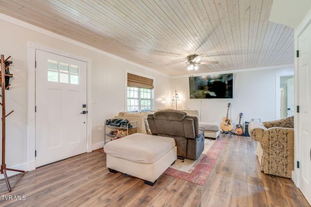 114 Greenland Park Road, Church Hill, TN 37642