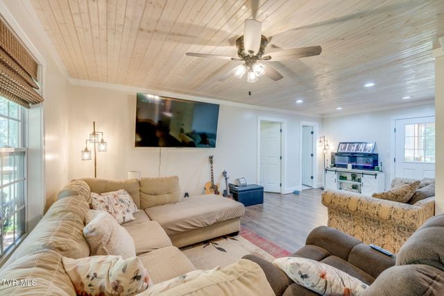 114 Greenland Park Road, Church Hill, TN 37642