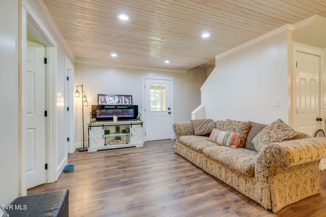 114 Greenland Park Road, Church Hill, TN 37642
