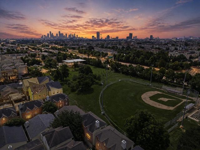 2154 Arabelle Street, Houston, TX 77007