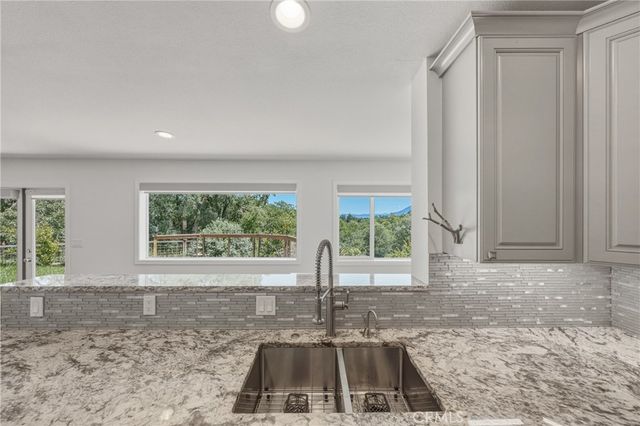 1285 Shady, Lakeport, CA 95453