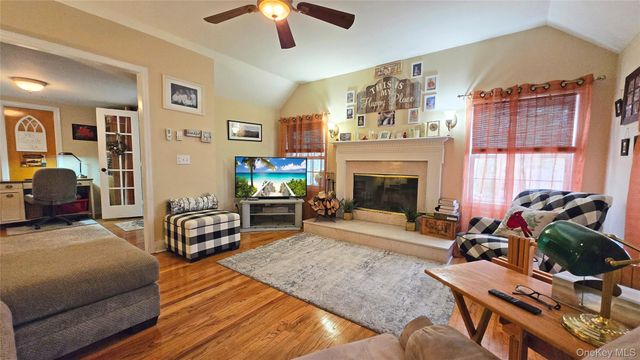 32 Atlantic Avenue, East Moriches, NY 11940