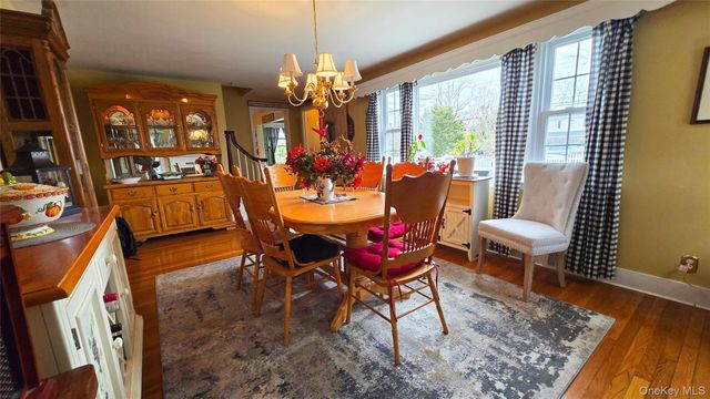 32 Atlantic Avenue, East Moriches, NY 11940