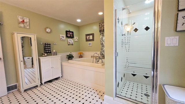 32 Atlantic Avenue, East Moriches, NY 11940