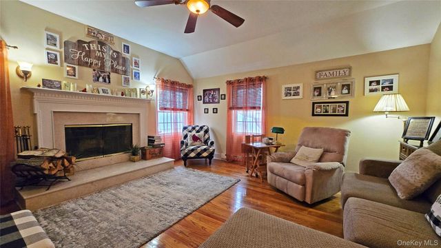 32 Atlantic Avenue, East Moriches, NY 11940