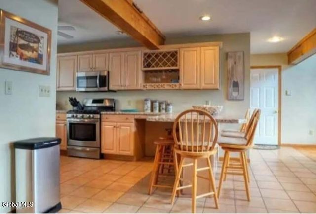 14 Gunn Lane, Queensbury, NY 12804