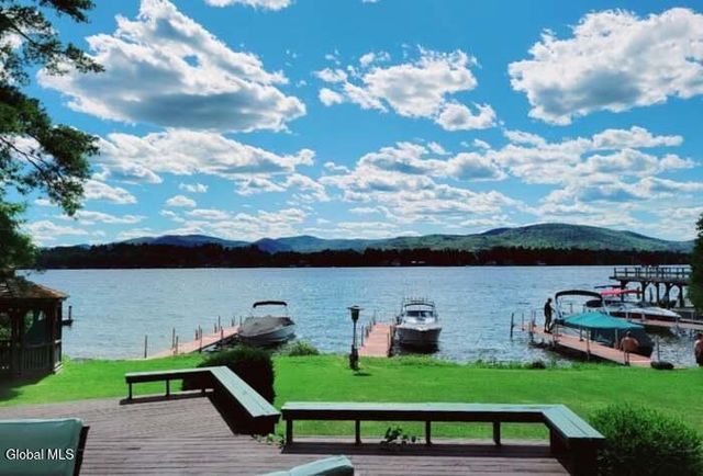 14 Gunn Lane, Queensbury, NY 12804