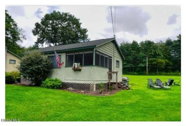 14 Gunn Lane, Queensbury, NY 12804