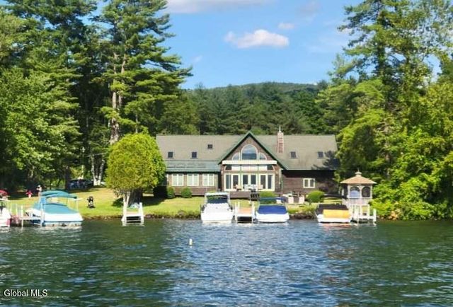 14 Gunn Lane, Queensbury, NY 12804