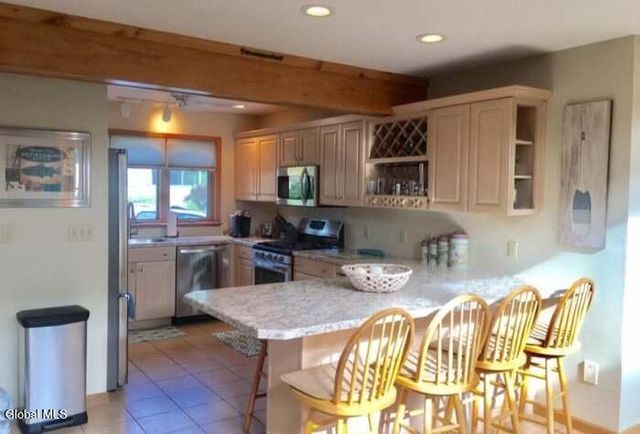 14 Gunn Lane, Queensbury, NY 12804