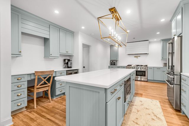 312 Bayview Drive, Mount Pleasant, SC 29464