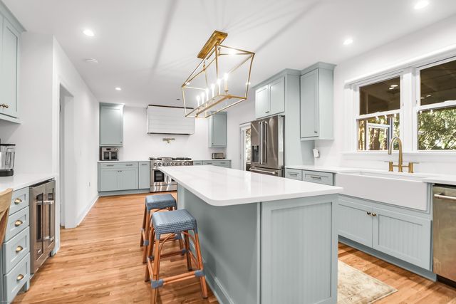 312 Bayview Drive, Mount Pleasant, SC 29464