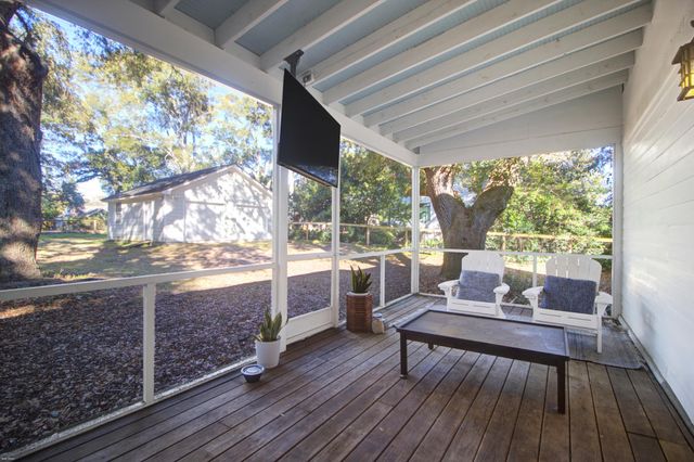 312 Bayview Drive, Mount Pleasant, SC 29464