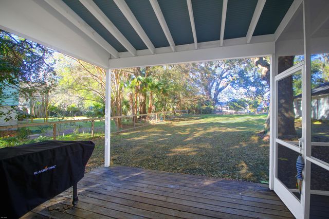 312 Bayview Drive, Mount Pleasant, SC 29464