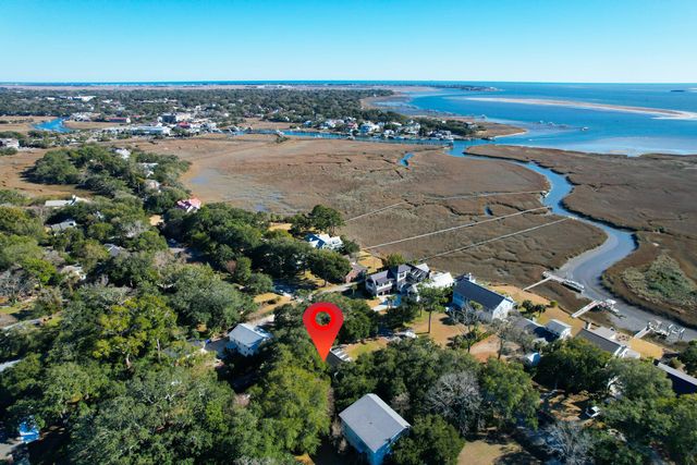 312 Bayview Drive, Mount Pleasant, SC 29464