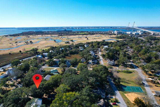 312 Bayview Drive, Mount Pleasant, SC 29464