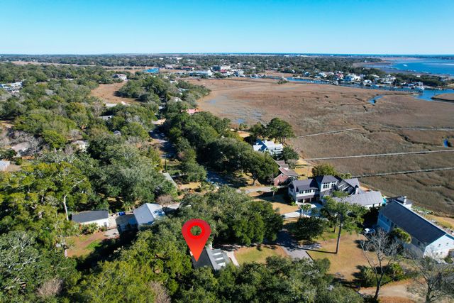 312 Bayview Drive, Mount Pleasant, SC 29464