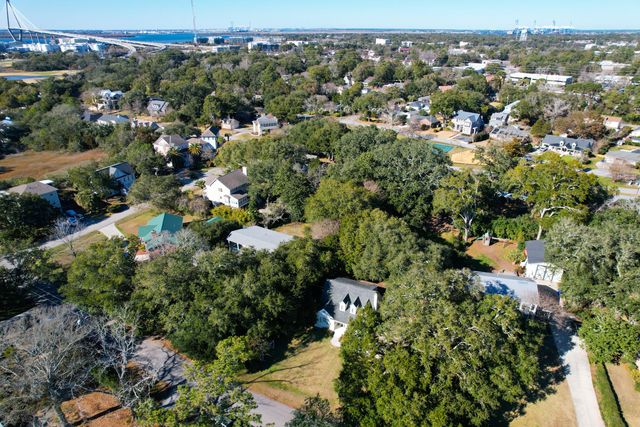 312 Bayview Drive, Mount Pleasant, SC 29464