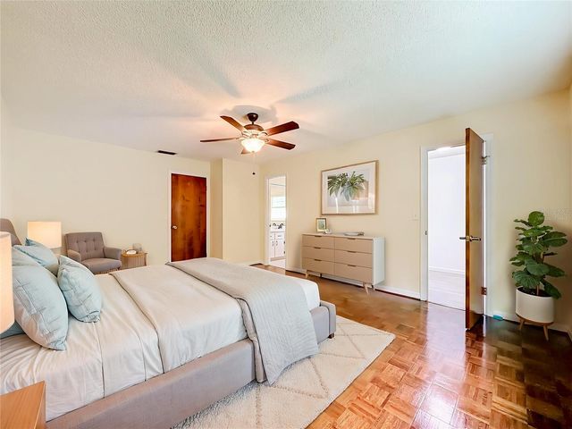 13530 BERKSHIRE COURT, Grand Island, FL 32735